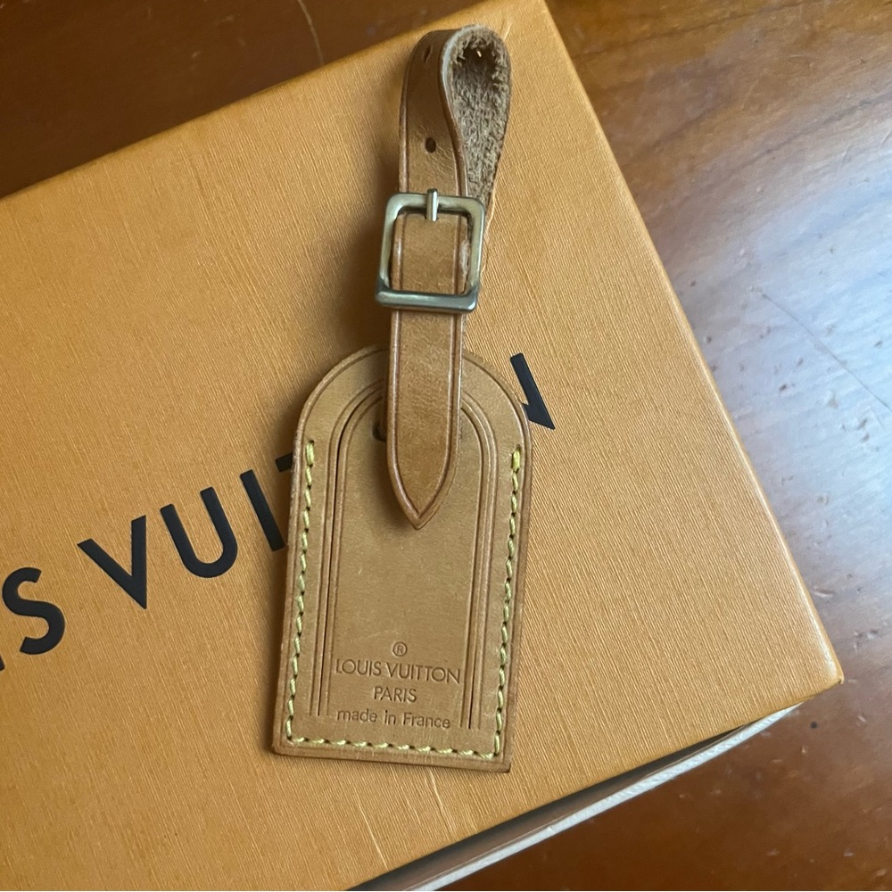 Louis Vuitton Brown Leather Luggage Tag